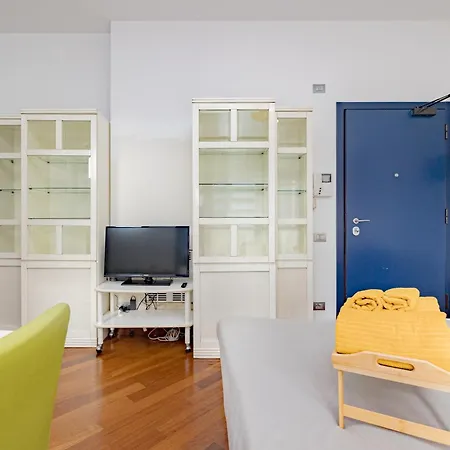 Casa Solare - Eleganza Milanese In Porta Romana * Милан